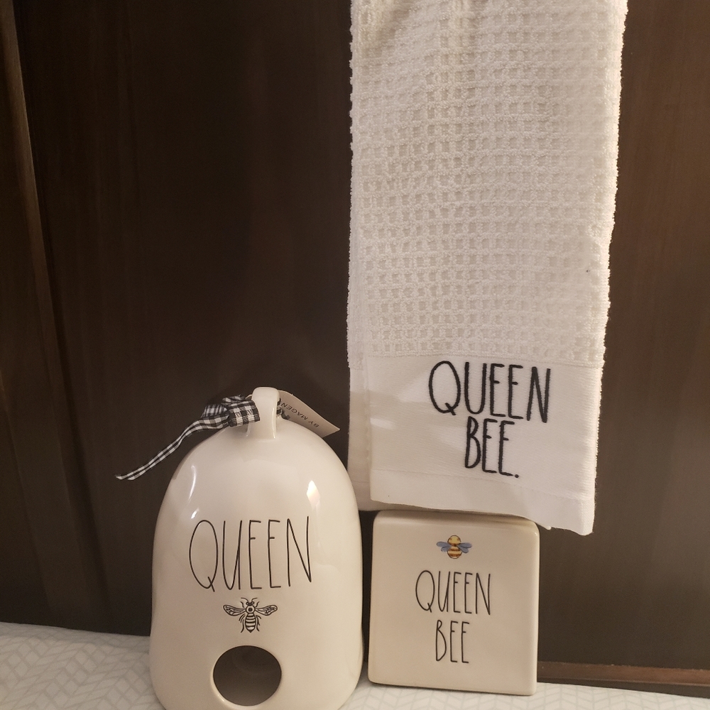 Rae Dunn Queen Bee